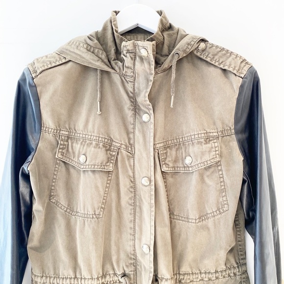 𝅺aritzia Balfour Jacket - Picture 4 of 7